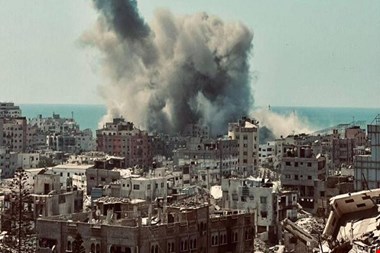 بلندترین برج مسکونی غزه با خاک یکسان شد + فیلم