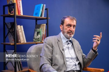 صراحتا میگویم رسانه ملی پروتکل ندارد؛تکرار یک خبر مخاطب را دور میکند