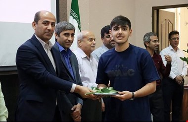 برترین‌های کنکور سراسری در شهرستان دشتی تجلیل شدند
