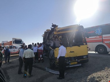 واژگونی اتوبوس در محور سمنان-سرخه؛ ۲ نفر جان باختند