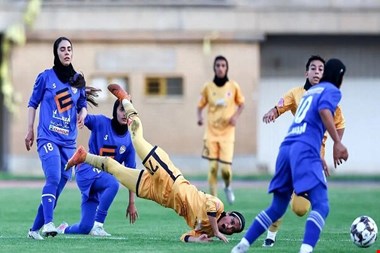 چرا کرمانی‌ها بخت اول قهرمانی‌ در لیگ برتر فوتبال زنان هستند؟