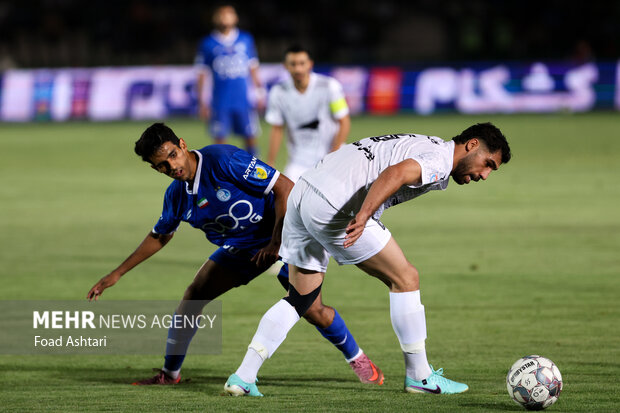 تساوی کِسِل کننده استقلال و ذوب آهن در نیمه اول