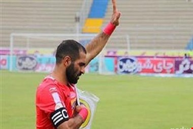بازیکن سابق تراکتور از فوتبال خداحافظی کرد