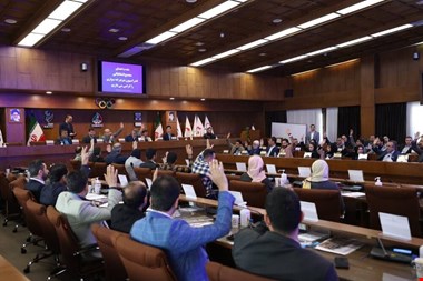 پولادگر خبرنگاران را به انتخابات دوچرخه‌سواری راه نداد