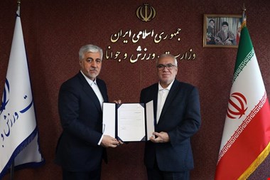 وزیر ورزش:  بصورت رسمی، تلفنی یا حتی پیامکی در جریان استعفای مدیرعامل استقلال نیستم