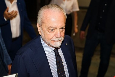 رییس ناپولی: کمی صبر کنید، انتخاب مربی زمان می‌برد