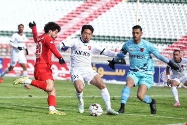 برد پرگل تراکتور در بازی بدون تماشاگران تراکتور