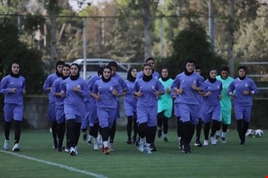تمرین تیم ملی فوتبال زنان زیر نظر مرضیه جعفری برگزار شد