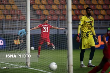 اعلام حکم بازی پرسپولیس و فولاد خوزستان با محرومیت نکونام