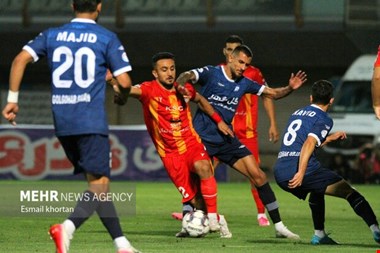 گلزن گلگهر به پرسپولیس: هواداران به مادر فوت شدهام توهین نکنند