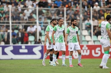 ملوان و فولاد به تساوی رضایت دادند/ خیبر پیروزی را با تساوی عوض کرد