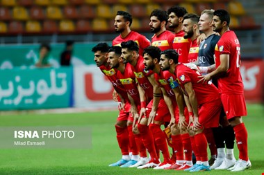 راه برون رفت فولاد از شرایط فعلی "مربی خارجی" است/ رفتن نکونام فراموش شود
