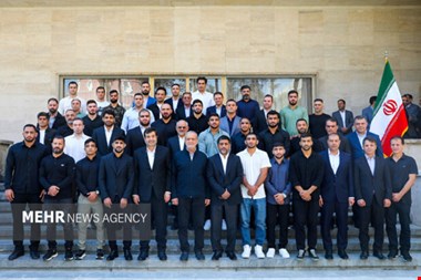مراسم تجلیل از قهرمانان کشتی توسط رئیس جمهور برگزار شد