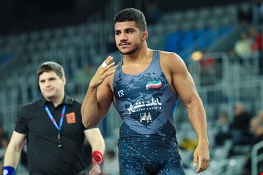 فرخی برد و به یک چهارم نهایی رسید