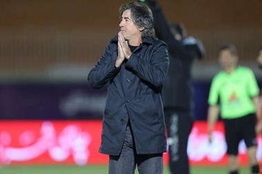 ساپینتو: استقلال برای گلزنی تمام کننده نداشت/ ذوب آهن دفاعی بازی کرد