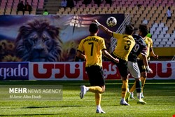 اولین دربی فوتبال ایران در فصل جدید؛ آزمون دشوار صدرنشین در اهواز