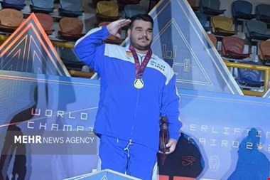 مدال طلای پاراوزنه برداری جهان به عنایتالهی رسید
